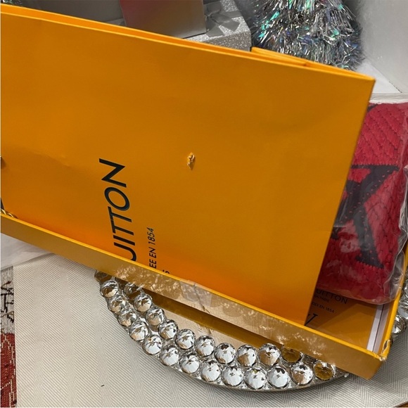 NWT LV LOGOMANIA RED WOOL SILK SCARF BOX RIBBON INCLUDED - Picture 2 of 8